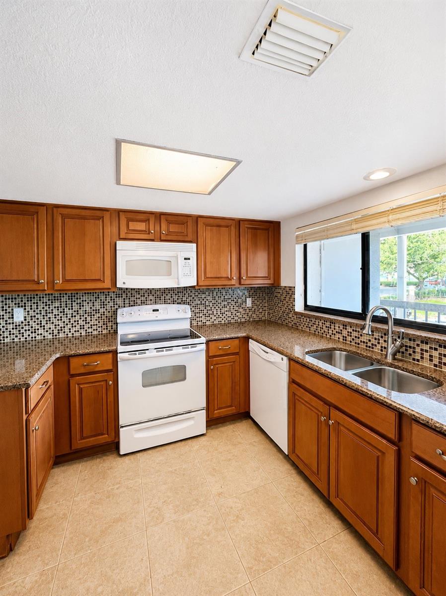 1054 Lotus Cove Ct #633, Altamonte Springs, FL 32714 photo