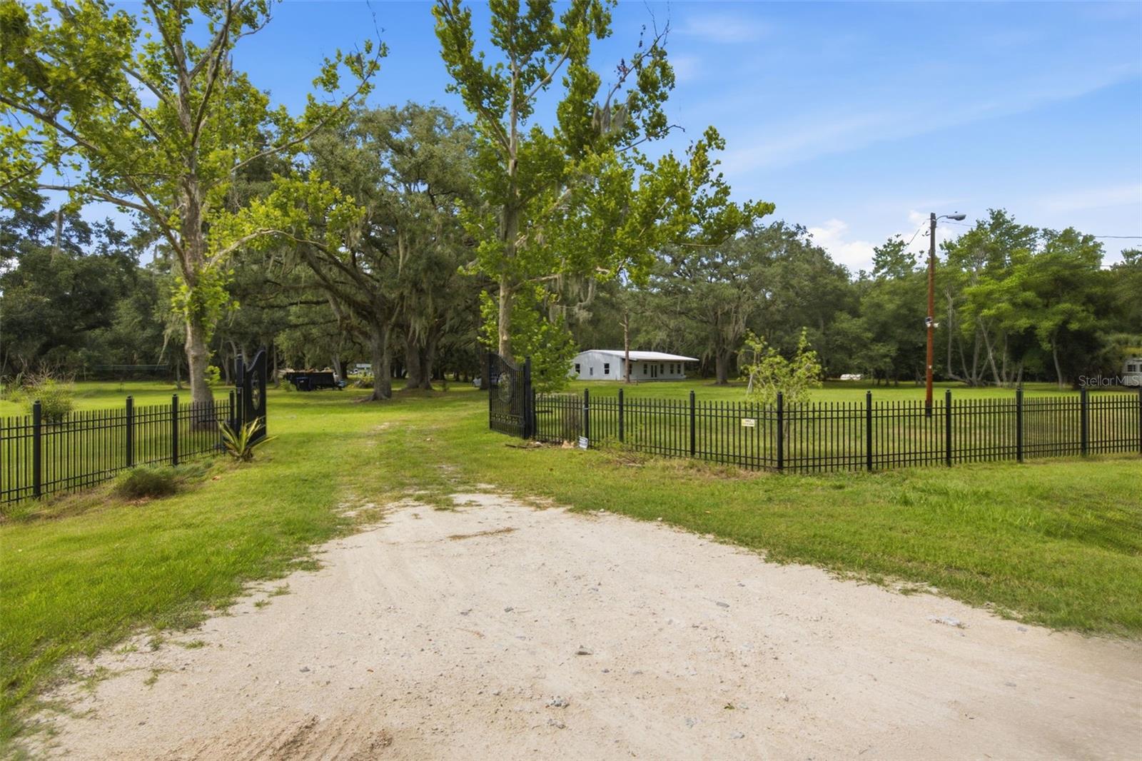18127 Cedarhurst Rd, Orlando, FL 32820 photo