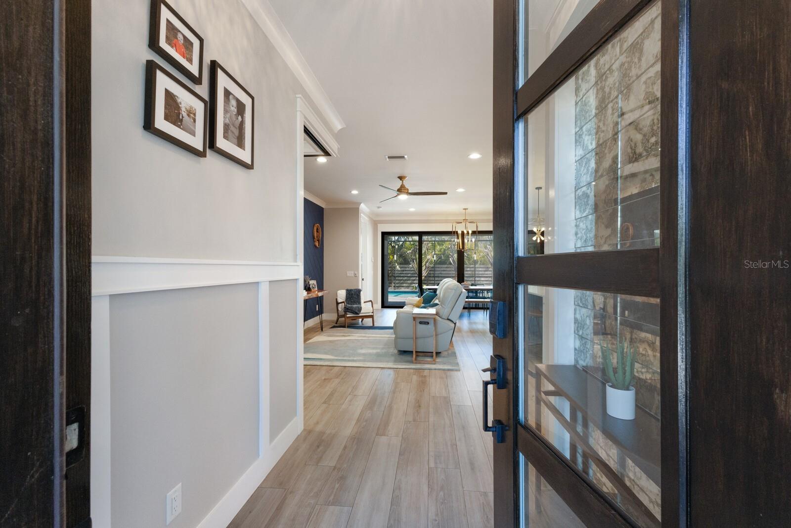 2823 Marshall Dr, Sarasota, FL 34239 photo
