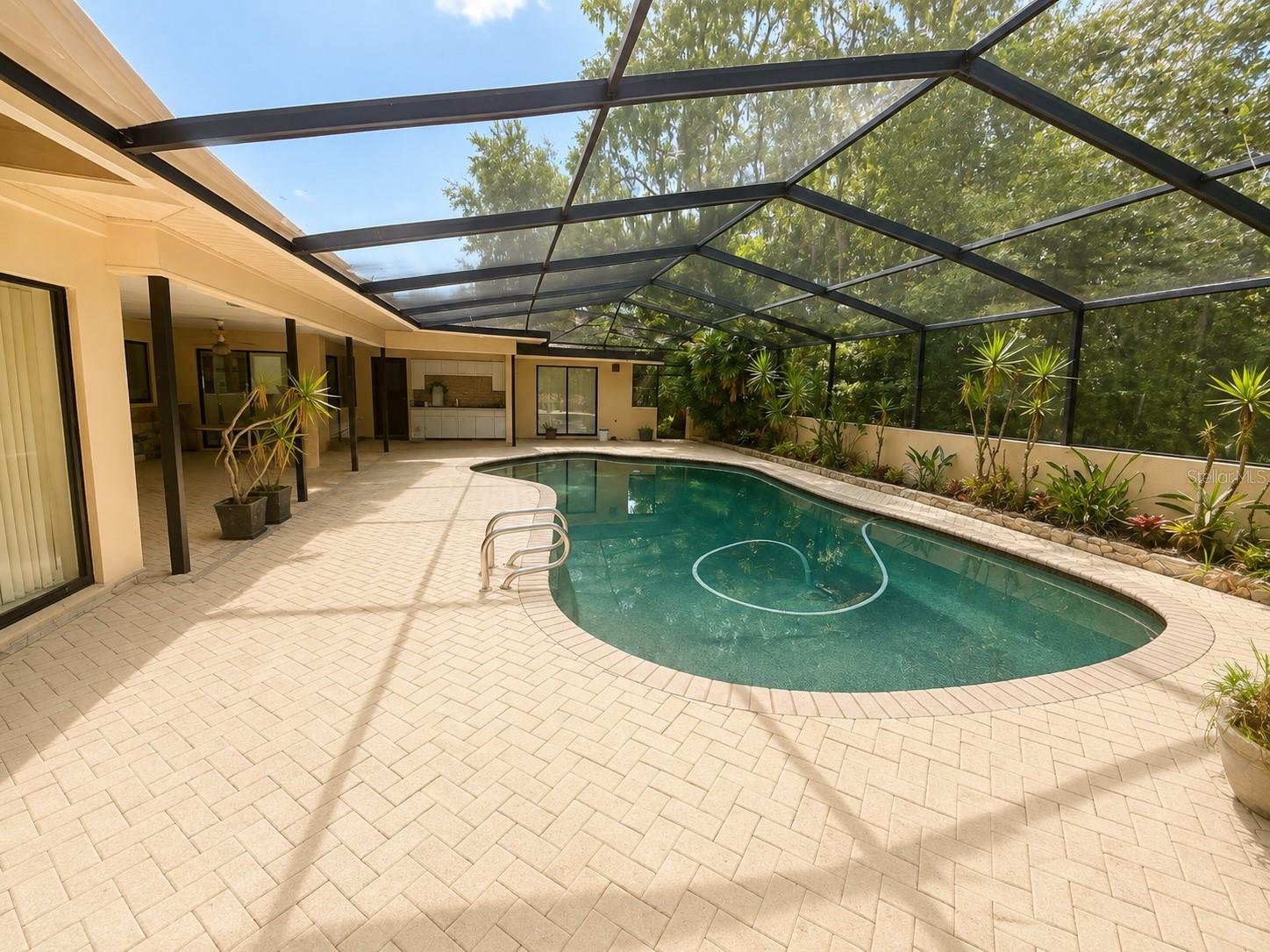 6701 Pemberton View Dr, Seffner, FL 33584 photo