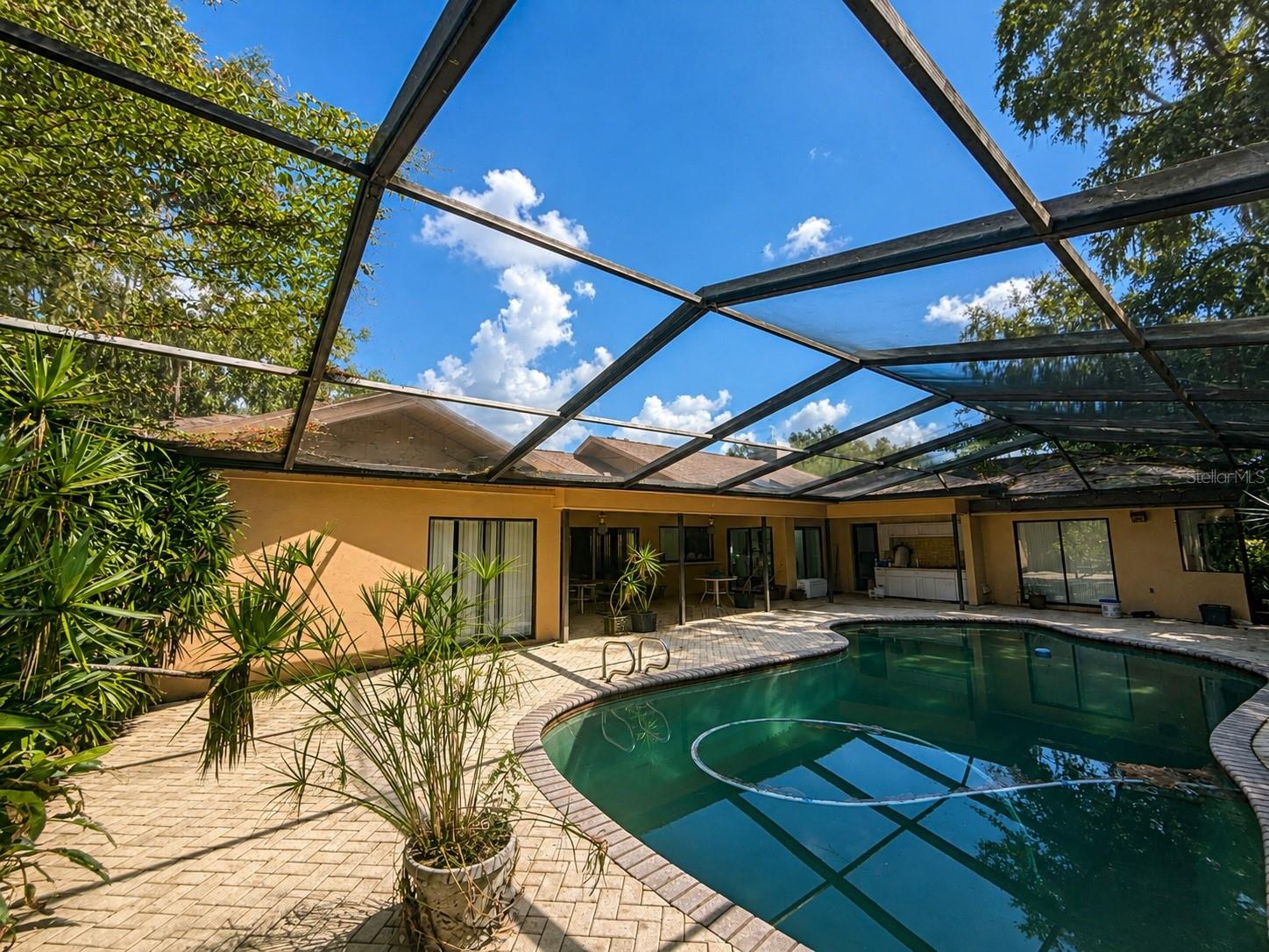 6701 Pemberton View Dr, Seffner, FL 33584 photo