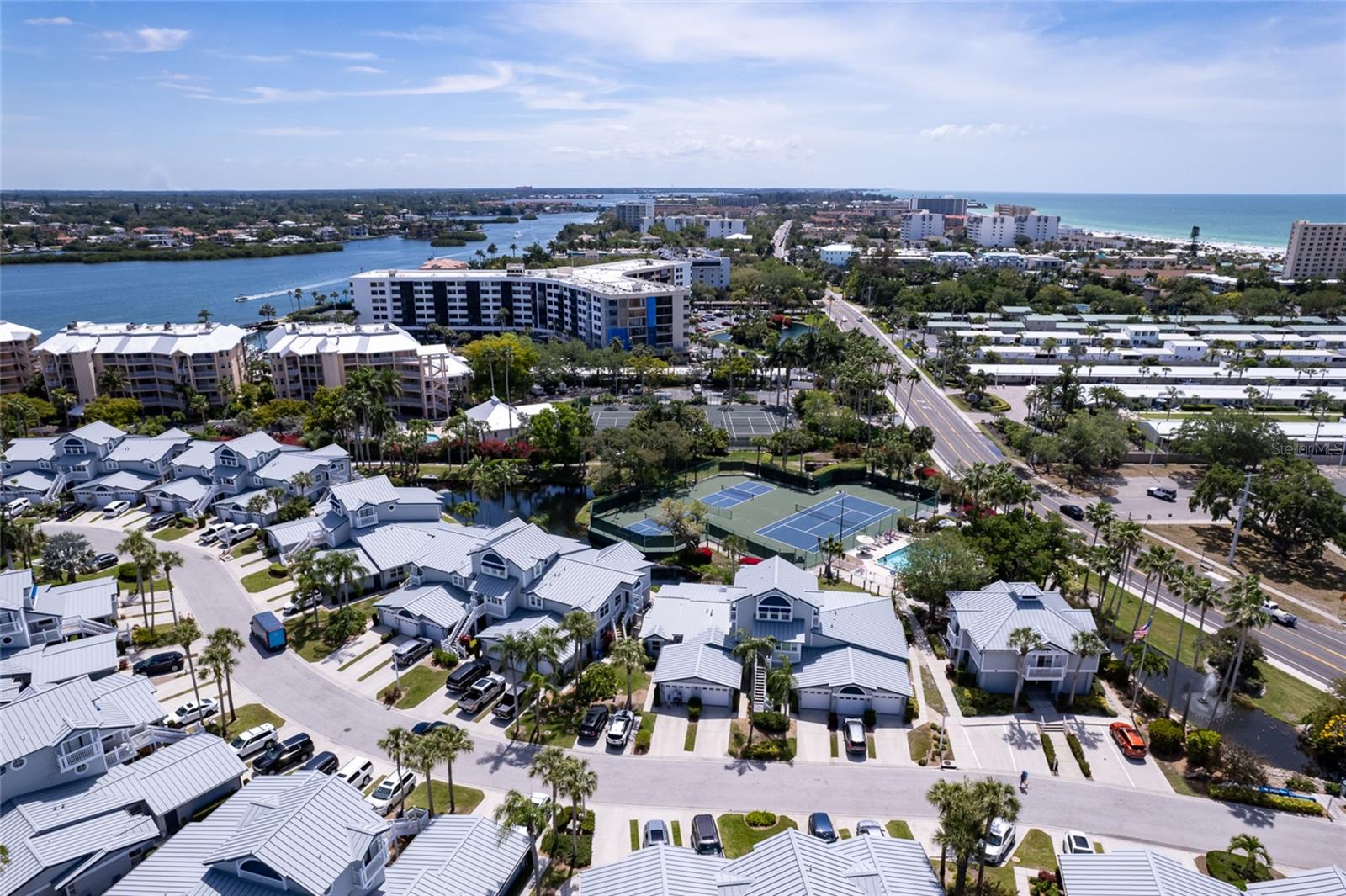 1220 Siesta Bayside Dr, Sarasota, FL 34242