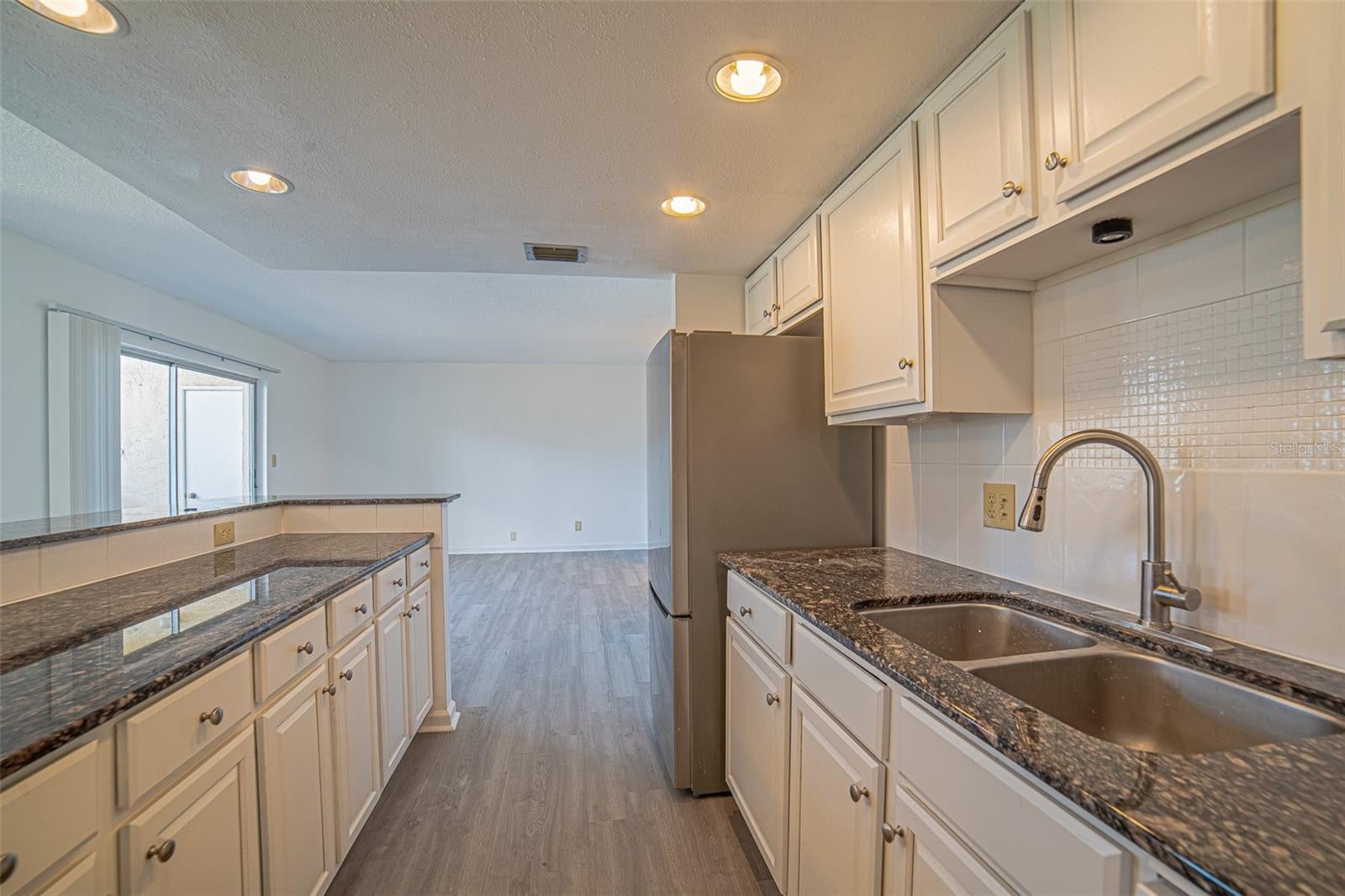 629 N Keene Rd #T 11, Clearwater, FL 33755 photo