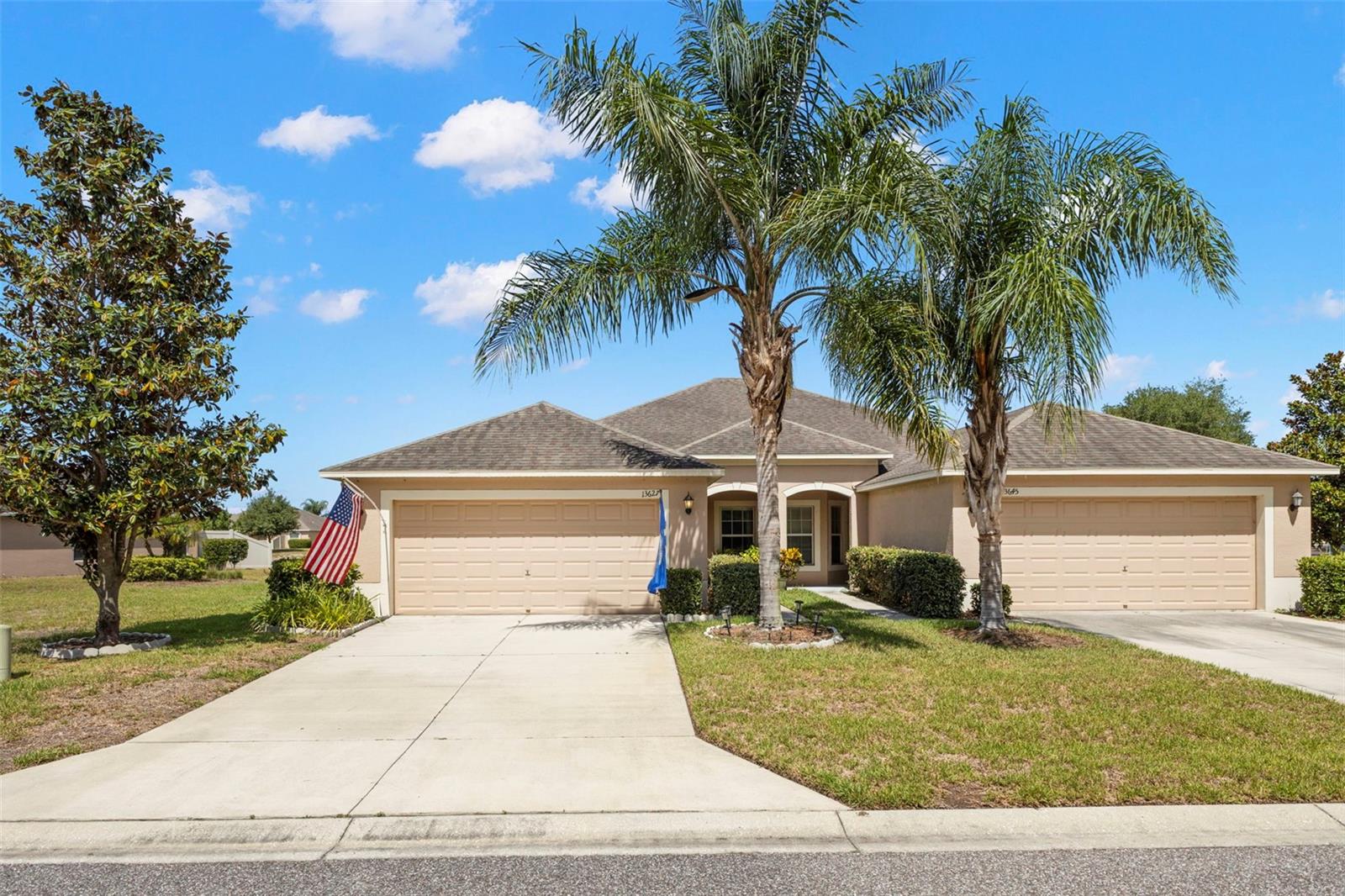13627 Crest Lake Dr, Hudson, FL 34669 photo