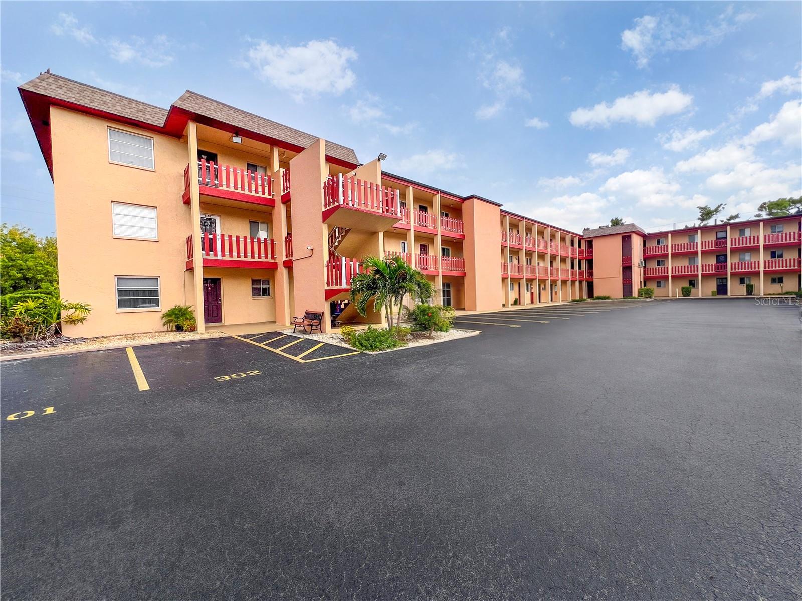 4204 Heron Way, Bradenton, FL 34205