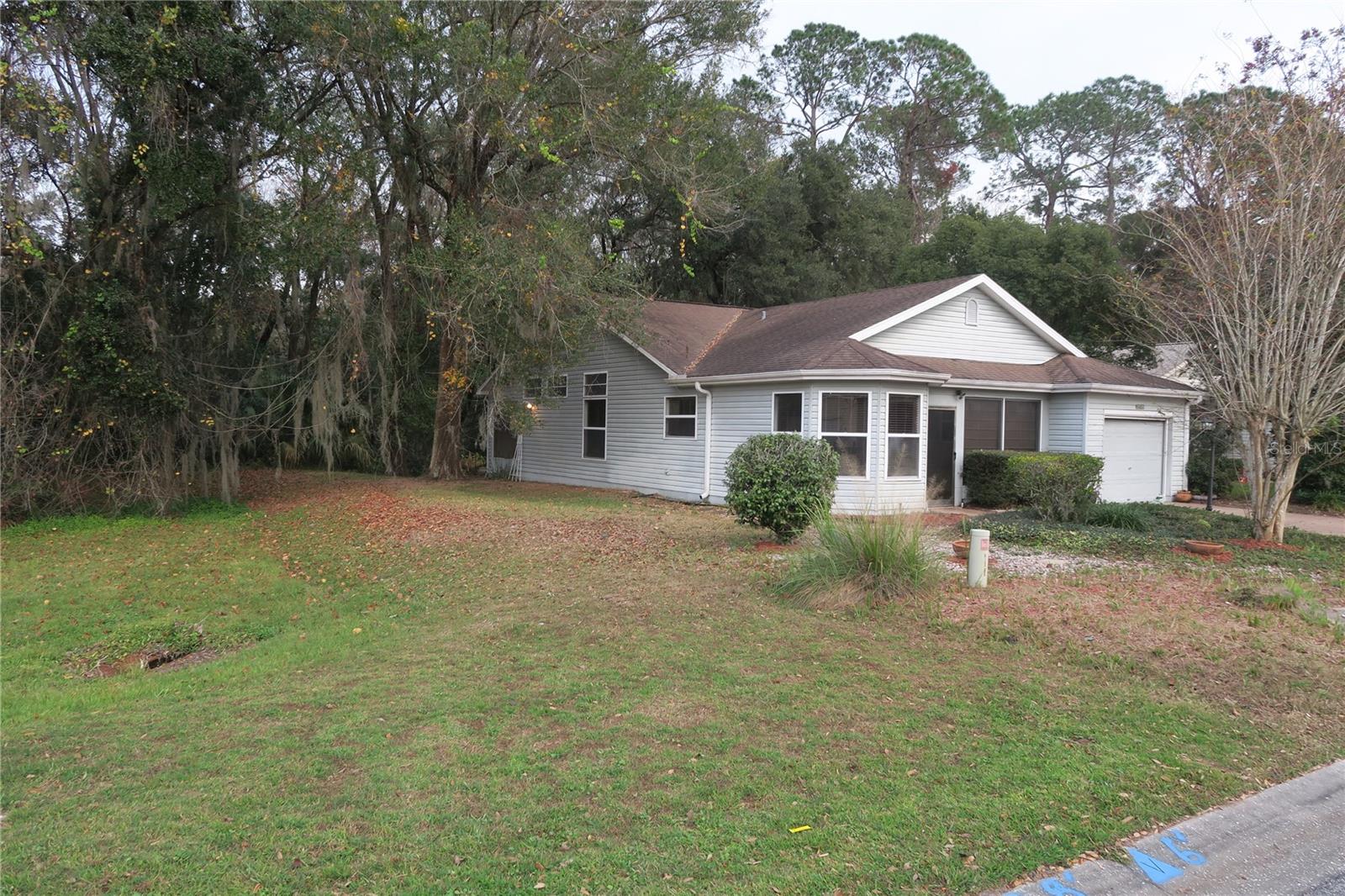 32512 Oak Park Dr, Leesburg, FL 34748 photo