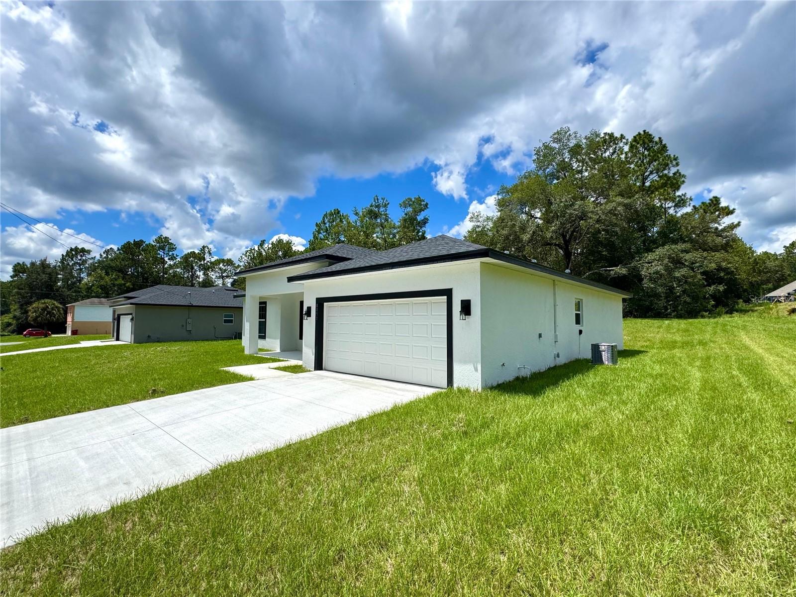 8050 N Oberon Terrace, Dunnellon, FL 34434 photo