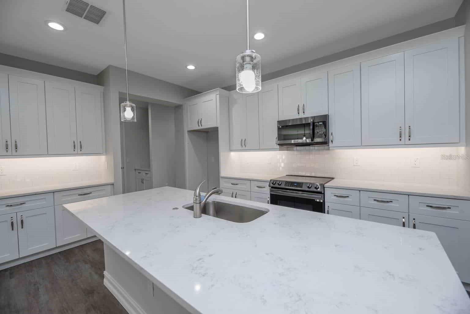 8340 NW 17 Cir, Ocala, FL 34475 photo