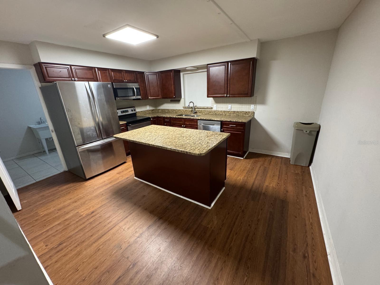 2211 Sunny View Dr, Oviedo, FL 32765 photo