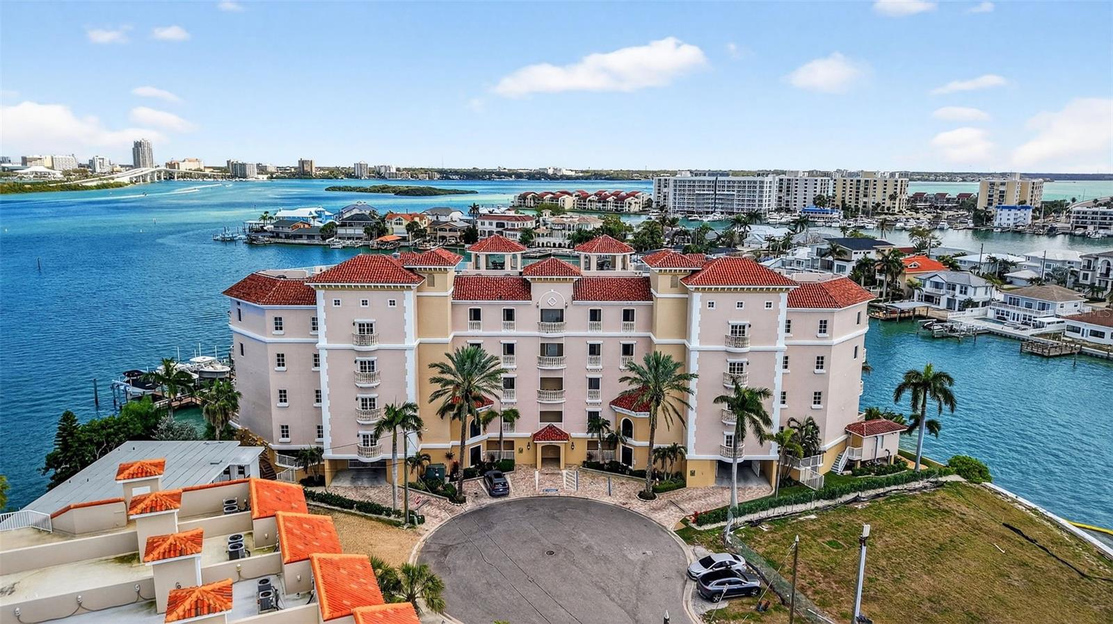 205 Brightwater Dr, Clearwater Beach, FL 33767