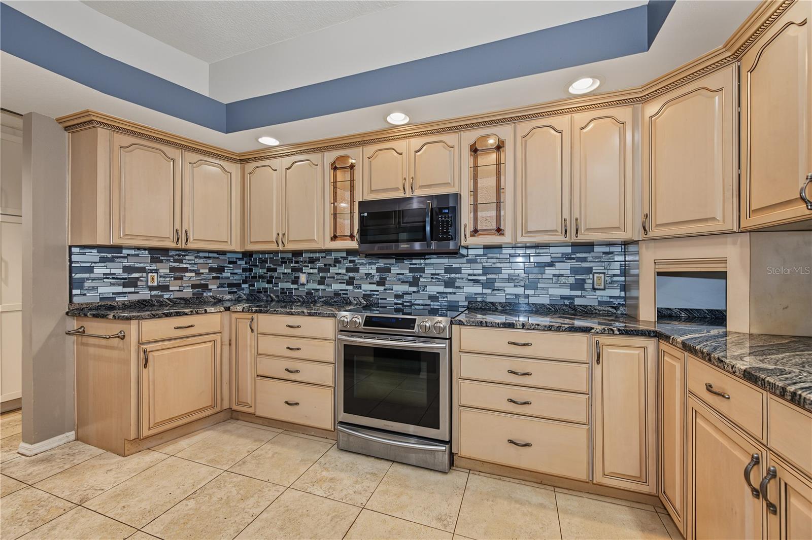 2233 Pinnacle Cir, Palm Harbor, FL 34684 photo