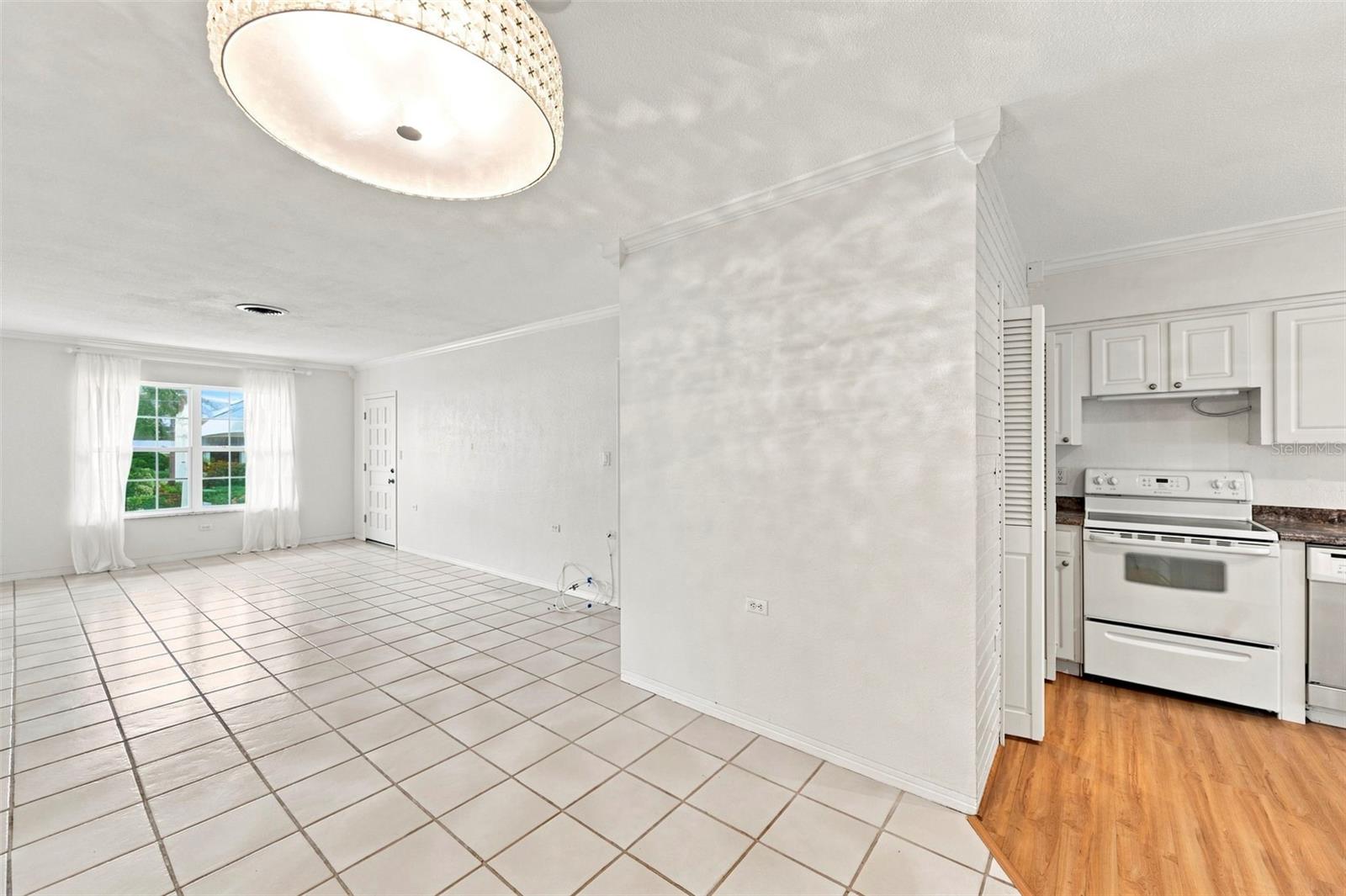1342 Snell Isle Blvd #4, Saint Petersburg, FL 33704 photo