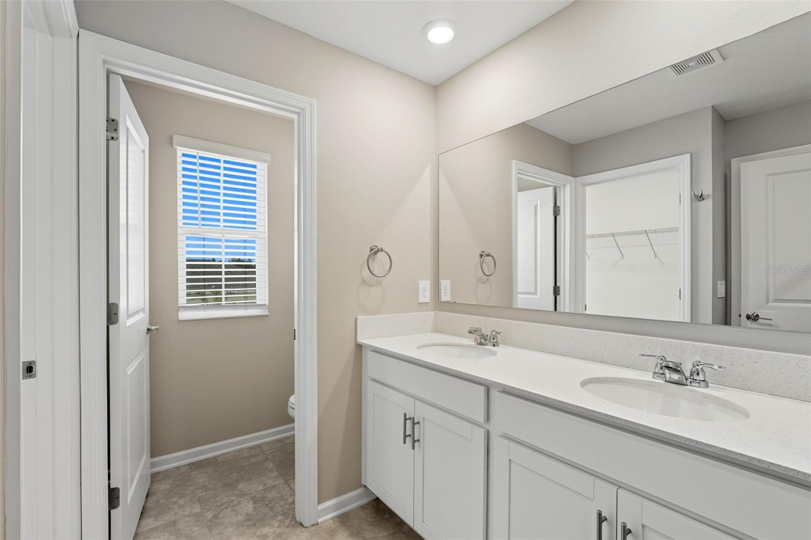 724 Daring Dr, Davenport, FL 33837 photo