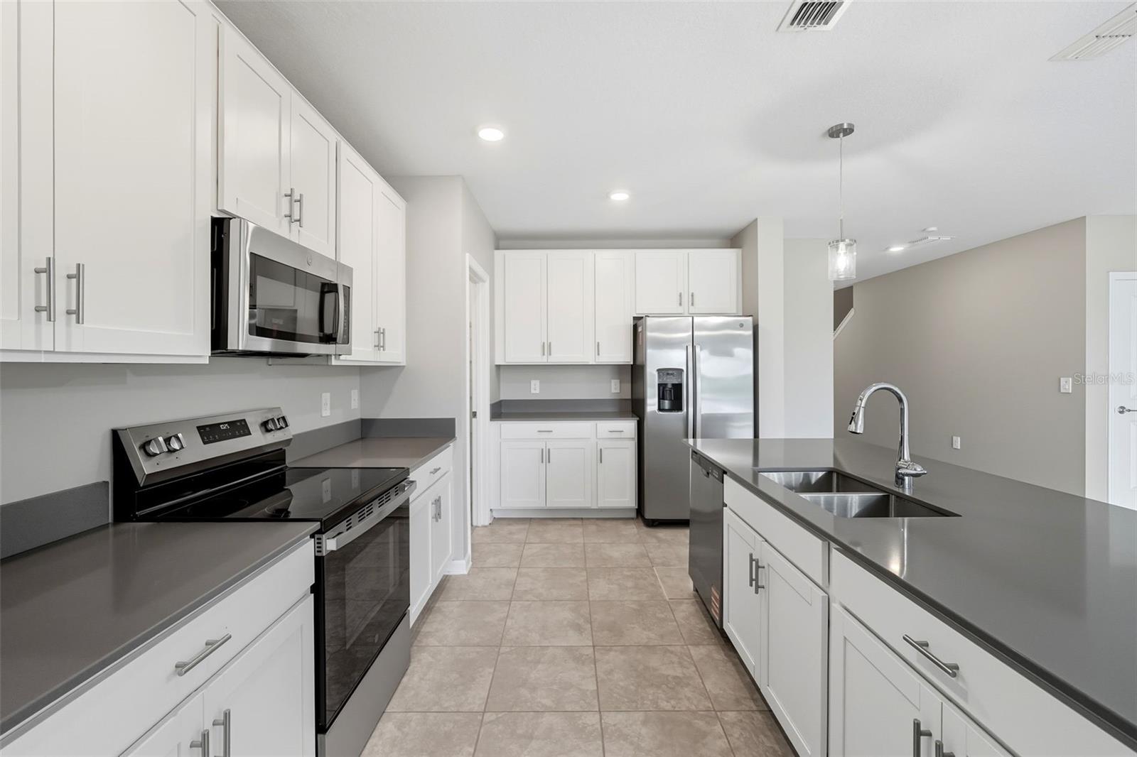 724 Daring Dr, Davenport, FL 33837 photo
