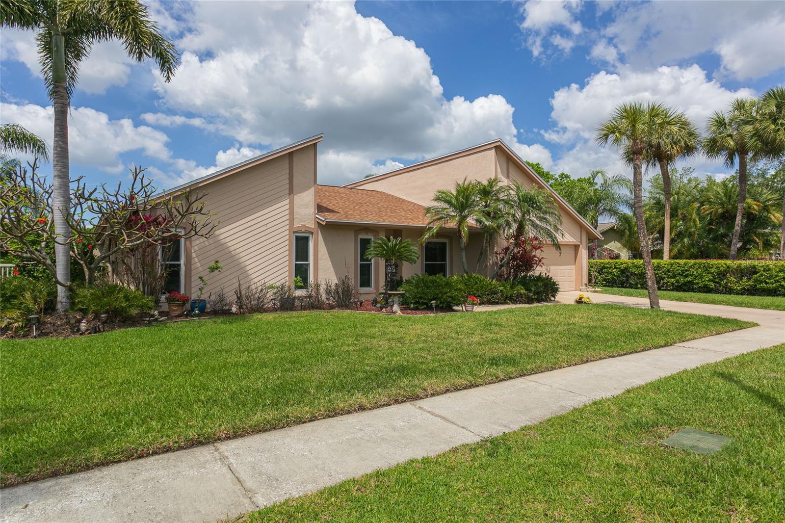 6104 Schooner Way, Tampa, FL 33615 photo