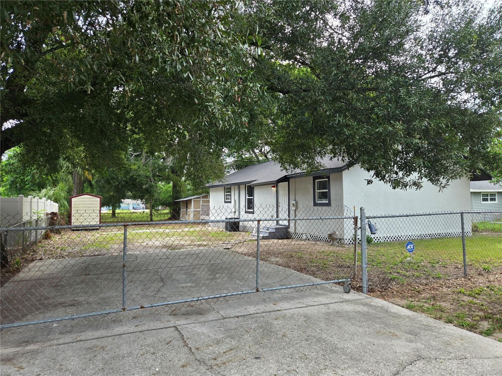 9408 N 12 St, Tampa, FL 33612 photo