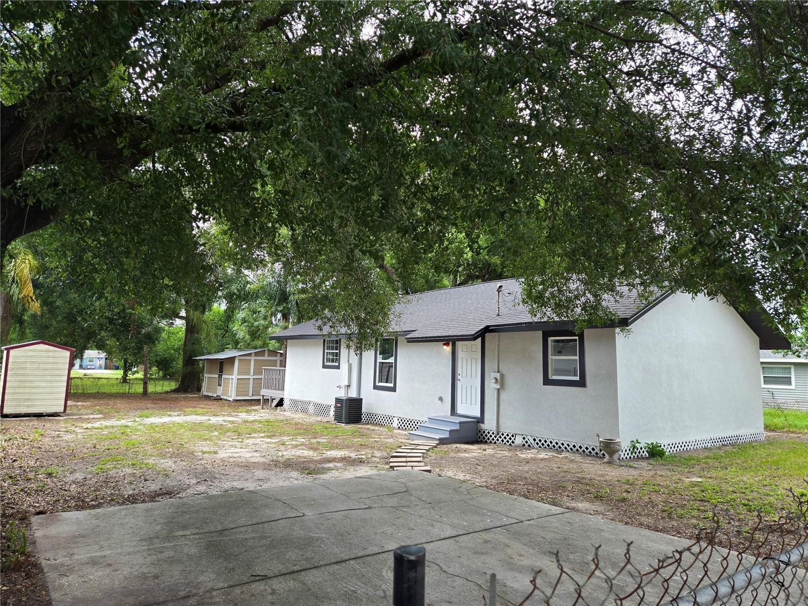 9408 12 St, Tampa, FL 33612