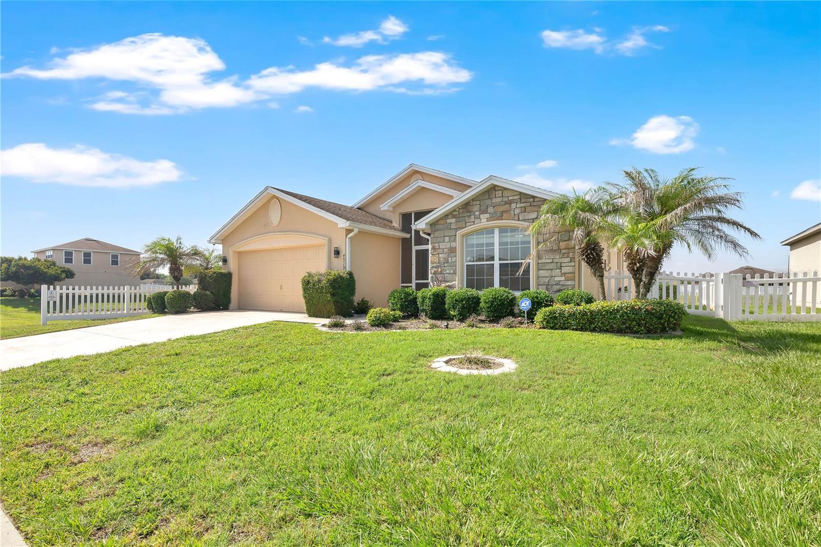 4919 Saint James Dr, Winter Haven, FL 33881 photo