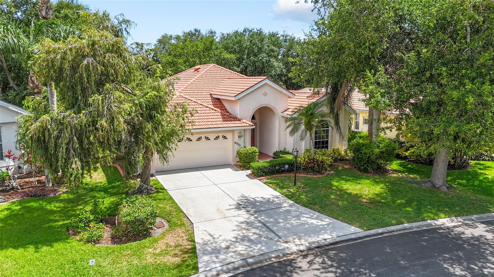 6223 Donnington Ct, Sarasota, FL 34238 photo