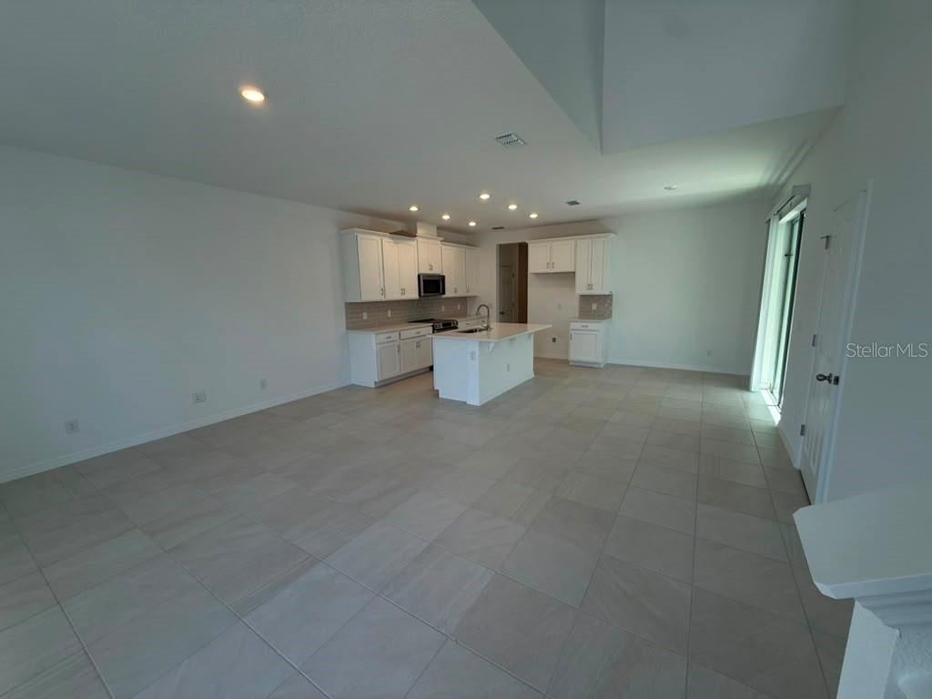 408 Oak Flat Aly, Groveland, FL 34736 photo