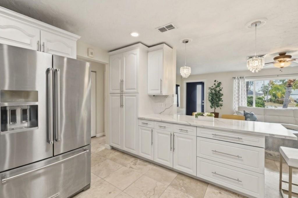 3998 22 Ave, Saint Petersburg, FL 33713 photo