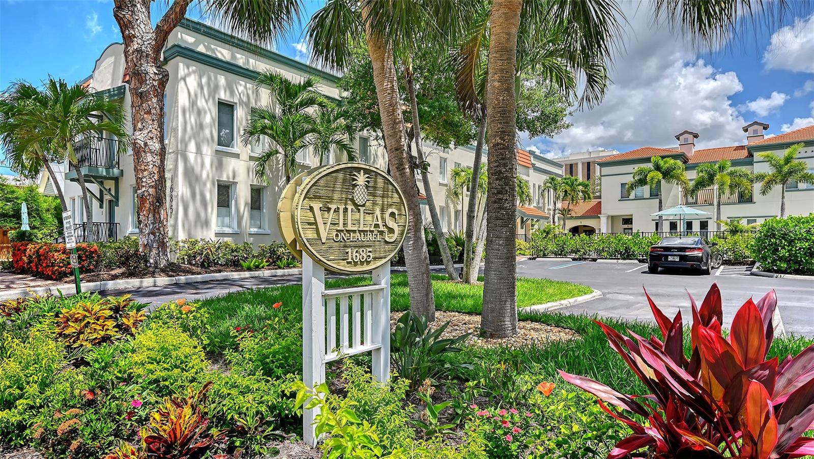 1685 Laurel St, Sarasota, FL 34236