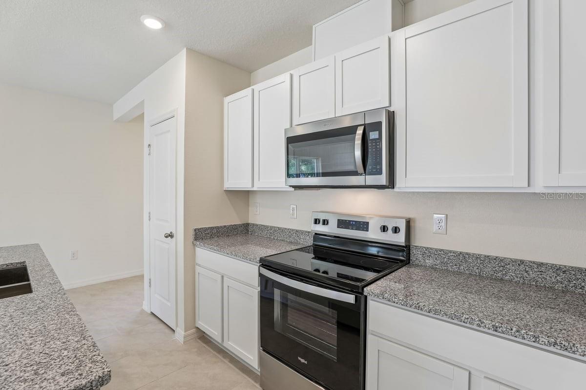 520 Pine Ridge Ct, Lake Wales, FL 33859 photo