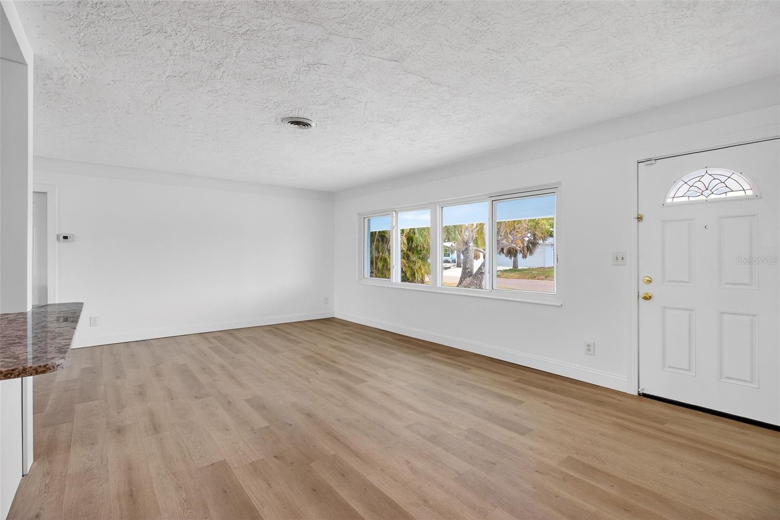 7919 Causeway Blvd, Saint Petersburg, FL 33707 photo