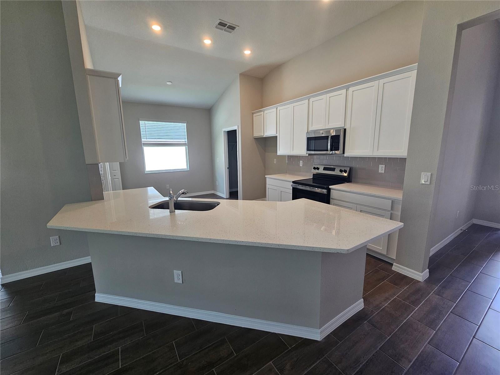 1247 Honeycomb Pl, Seffner, FL 33584 photo