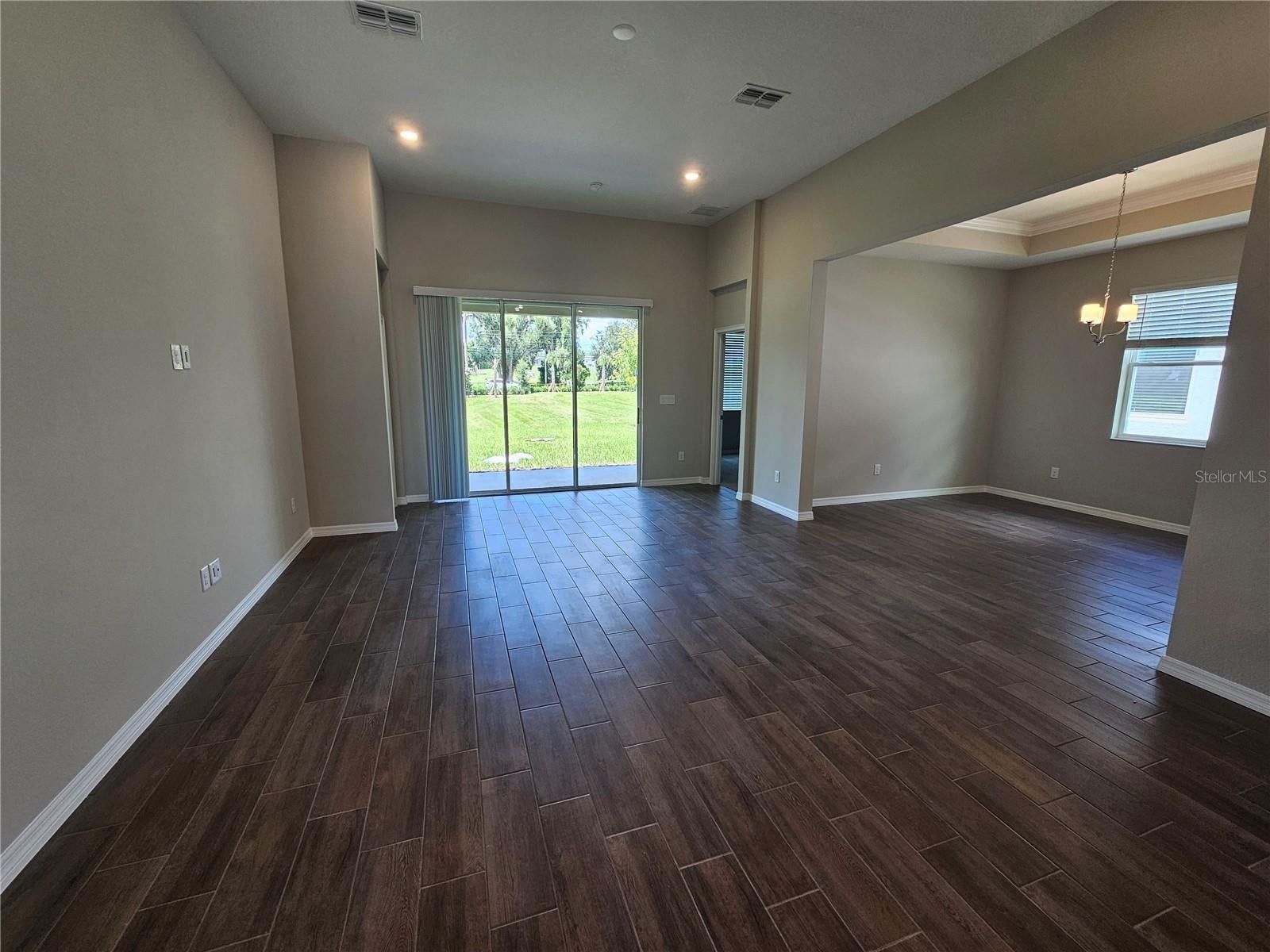 1247 Honeycomb Pl, Seffner, FL 33584 photo