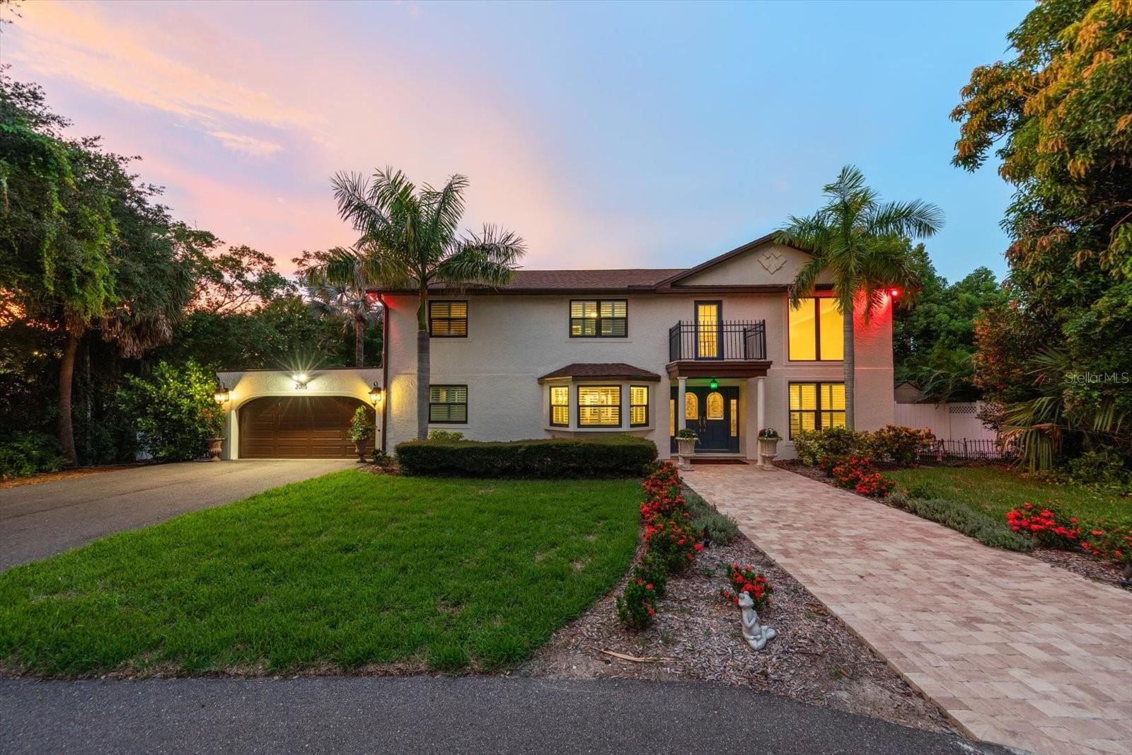 3005 Sunset Dr, Belleair Bluffs, FL 33770
