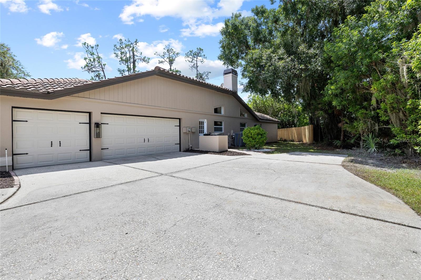 1384 Forestedge Blvd, Oldsmar, FL 34677 photo