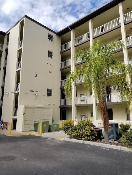 3288 Lake Bayshore Dr, Bradenton, FL 34205