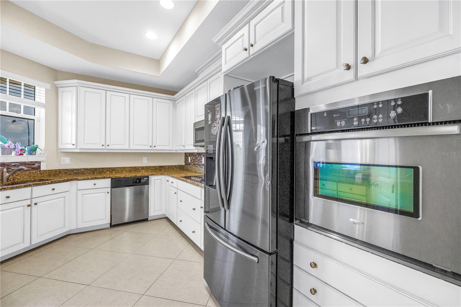 10 Franklin Ct #63 D, Saint Petersburg, FL 33711 photo