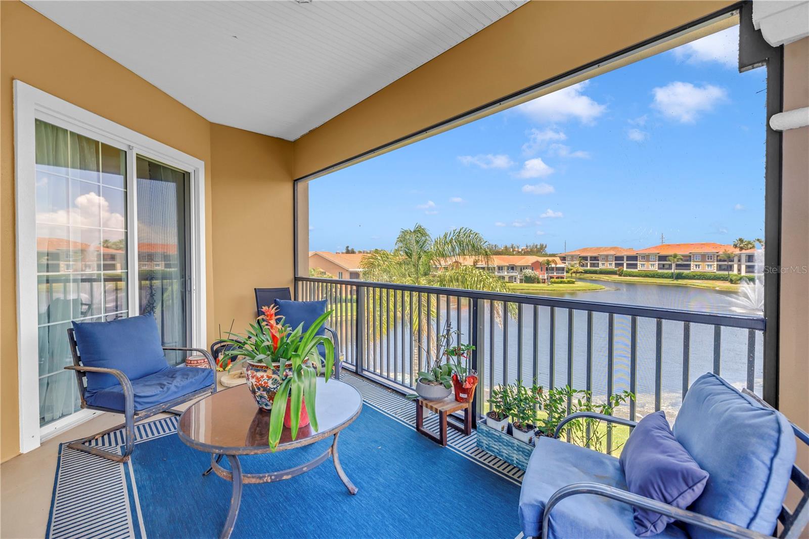 10 Franklin Ct #63 D, Saint Petersburg, FL 33711 photo