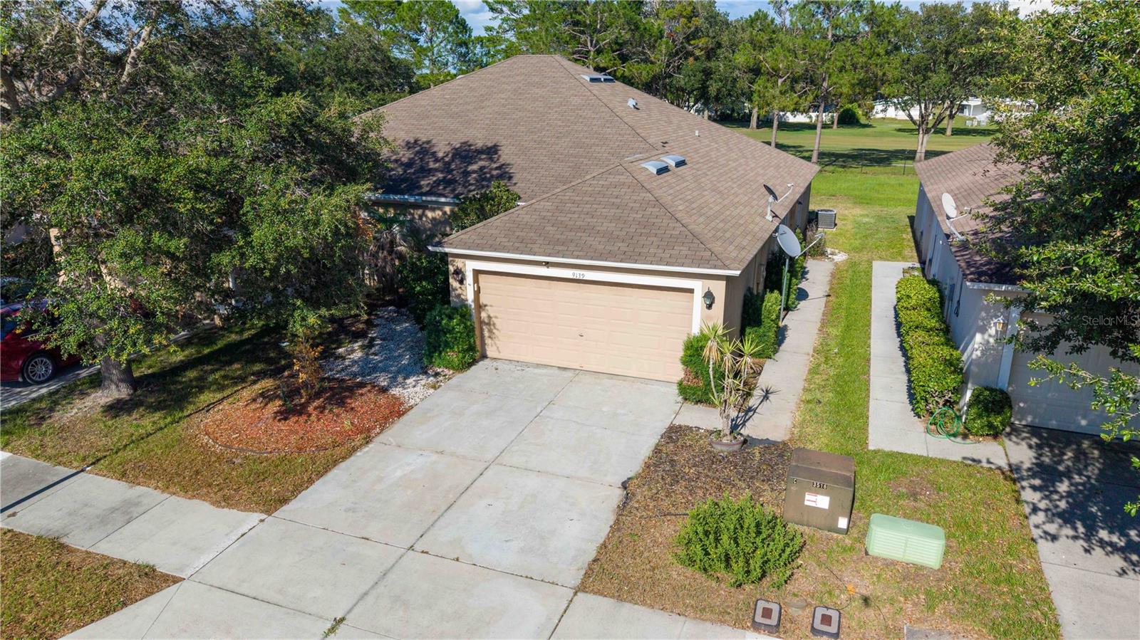 9139 Southern Charm Cir, Brooksville, FL 34613 photo