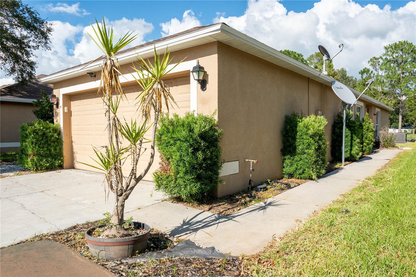 9139 Southern Charm Cir, Brooksville, FL 34613 photo
