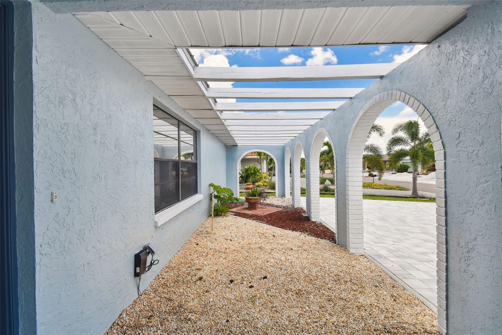 919 Chipaway Dr, Apollo Beach, FL 33572 photo