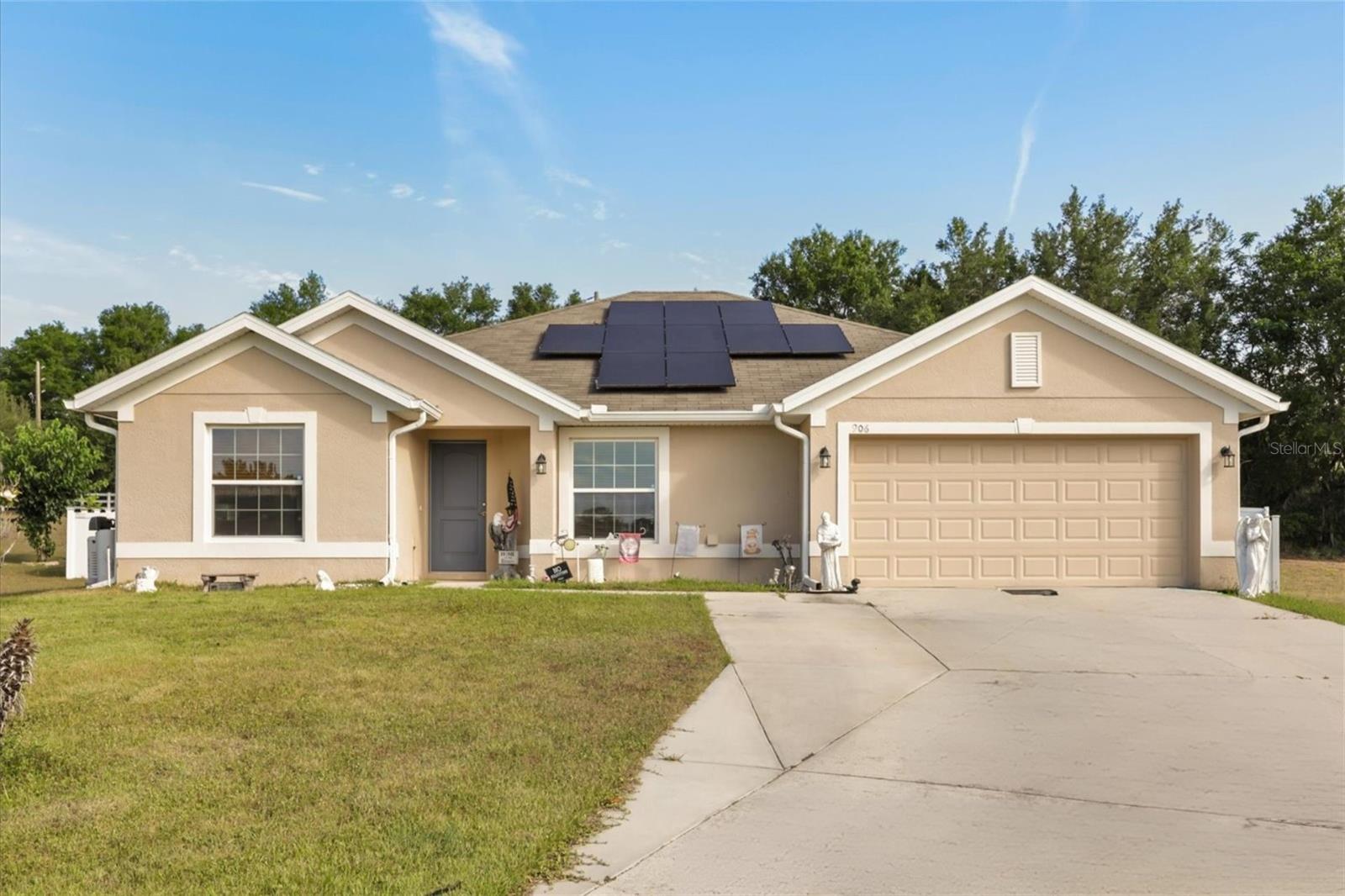 906 Edith Dr, Fruitland Park, FL 34731