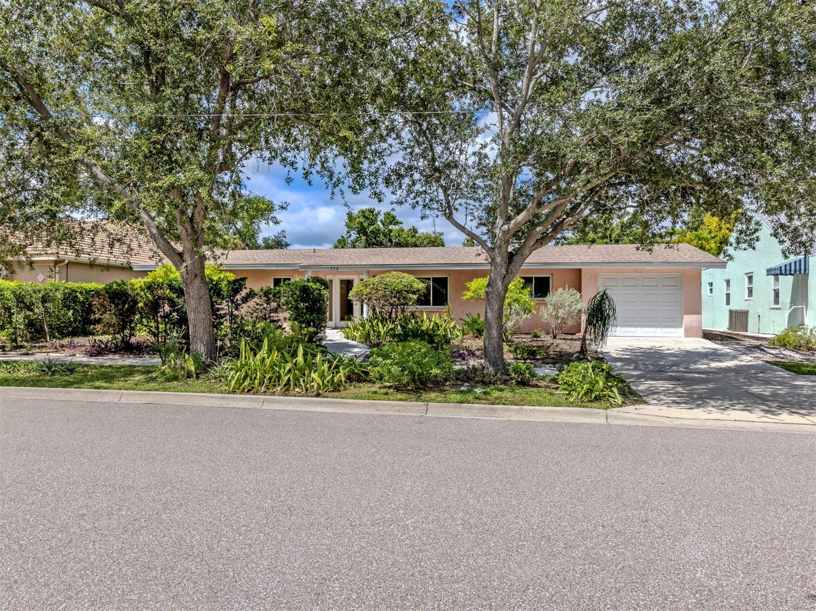 324 Ponce De Leon Ave, Venice, FL 34285