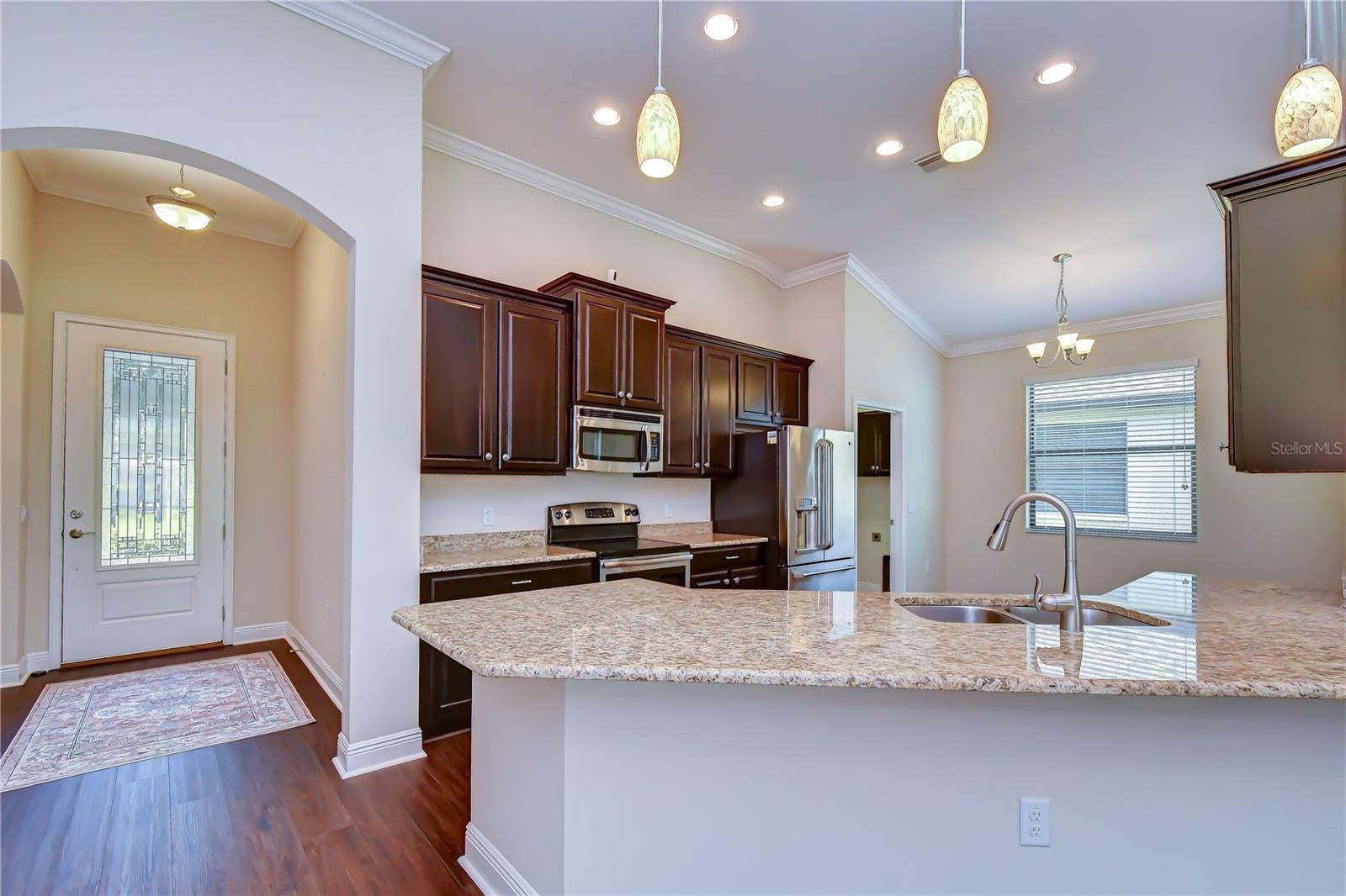 826 Vino Verde Cir, Brandon, FL 33511 photo