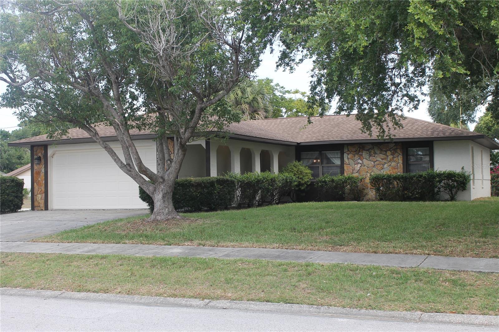 8513 Winter Haven Dr, Hudson, FL 34667