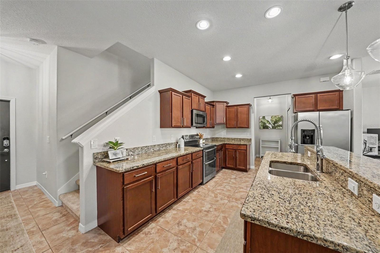 8604 Fiddleleaf Ct, Tampa, FL 33647 photo