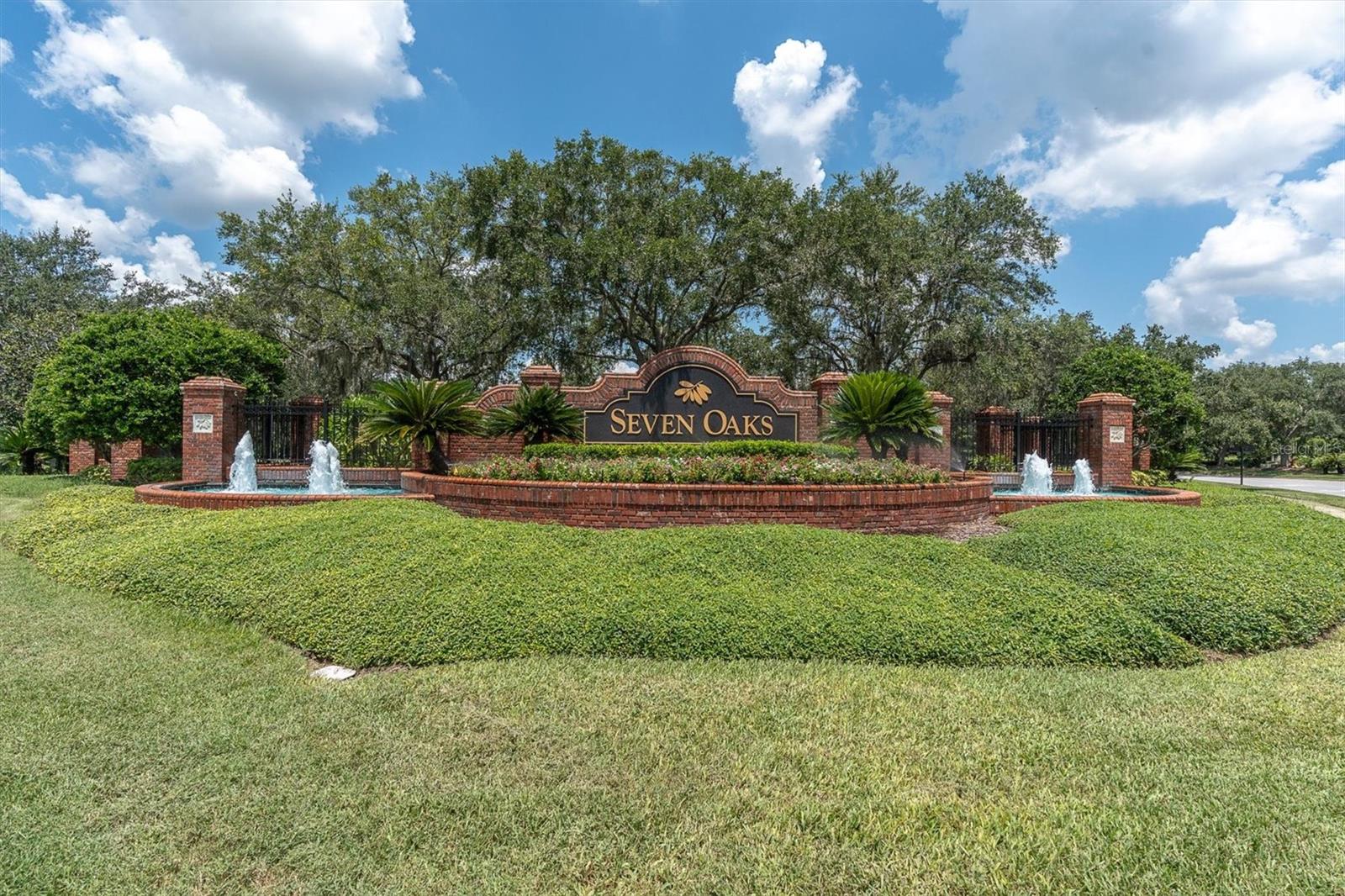 27027 Brush Creek Way, Wesley Chapel, FL 33544 photo