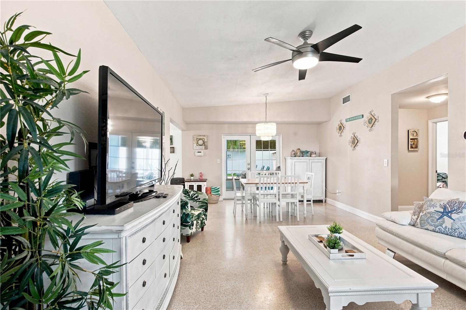 11610 116 St, Seminole, FL 33778 photo