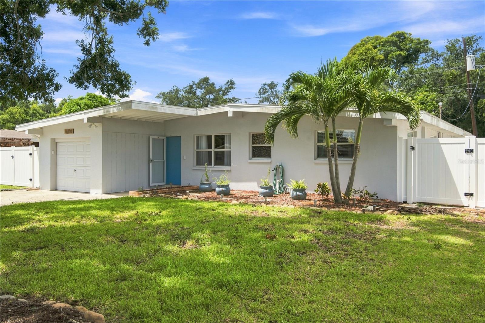 11610 116 St, Seminole, FL 33778
