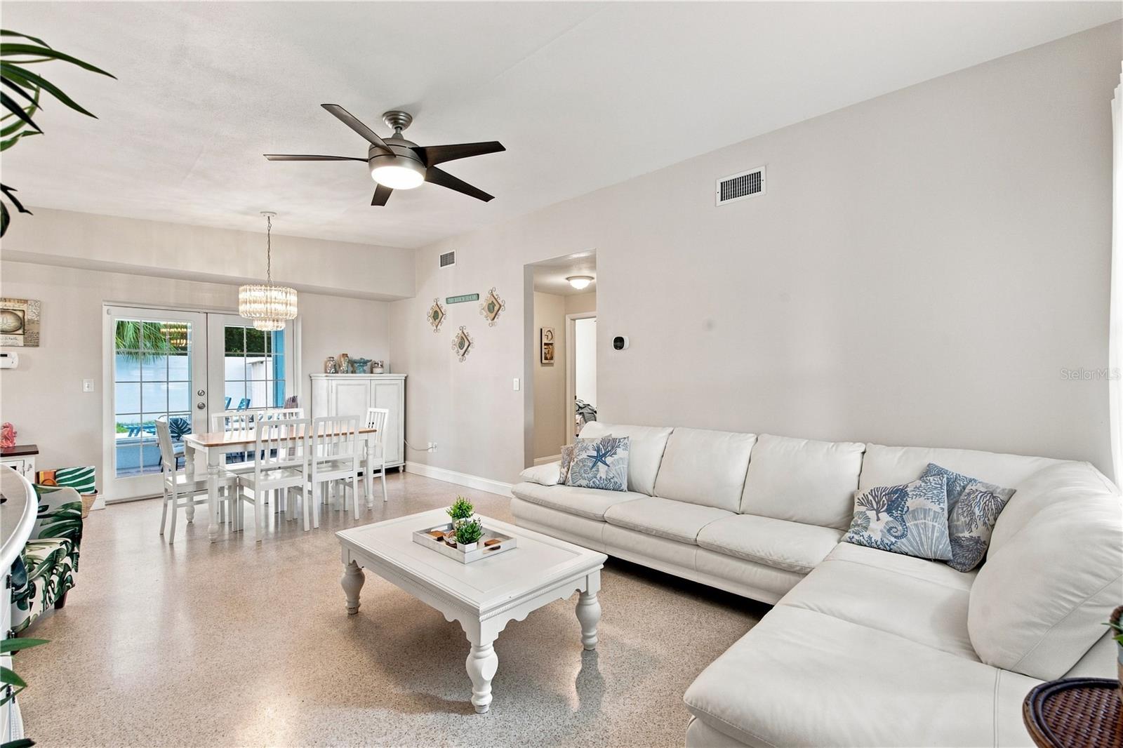 11610 116 St, Seminole, FL 33778 photo