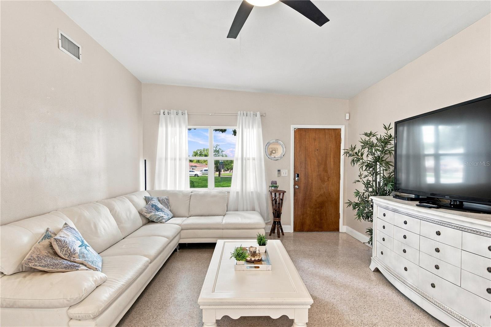 11610 116 St, Seminole, FL 33778 photo
