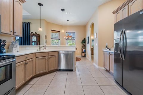 Single Family Residence in DADE CITY FL 13514 THOROUGHBRED DRIVE 2.jpg