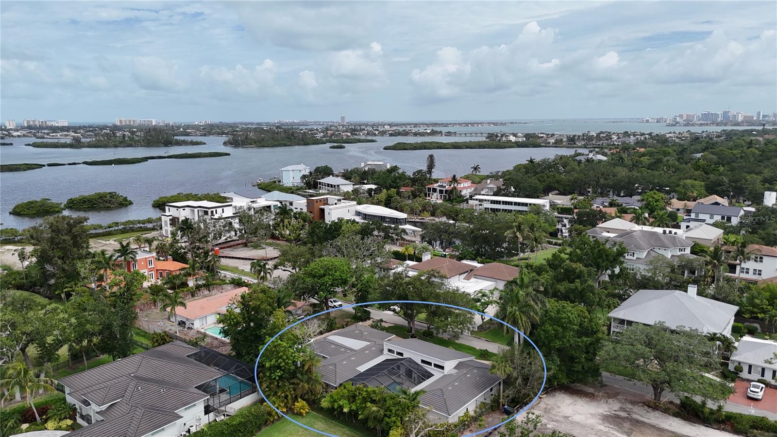 1428 Pine Bay Dr, Sarasota, FL 34231 photo